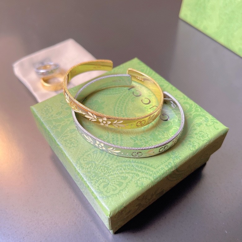 Gucci Bracelet 01lyr26